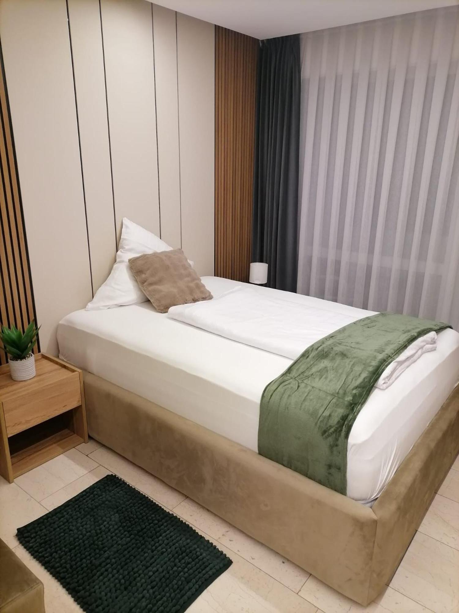 Hotel Hafez Бад Залцуфлен Екстериор снимка