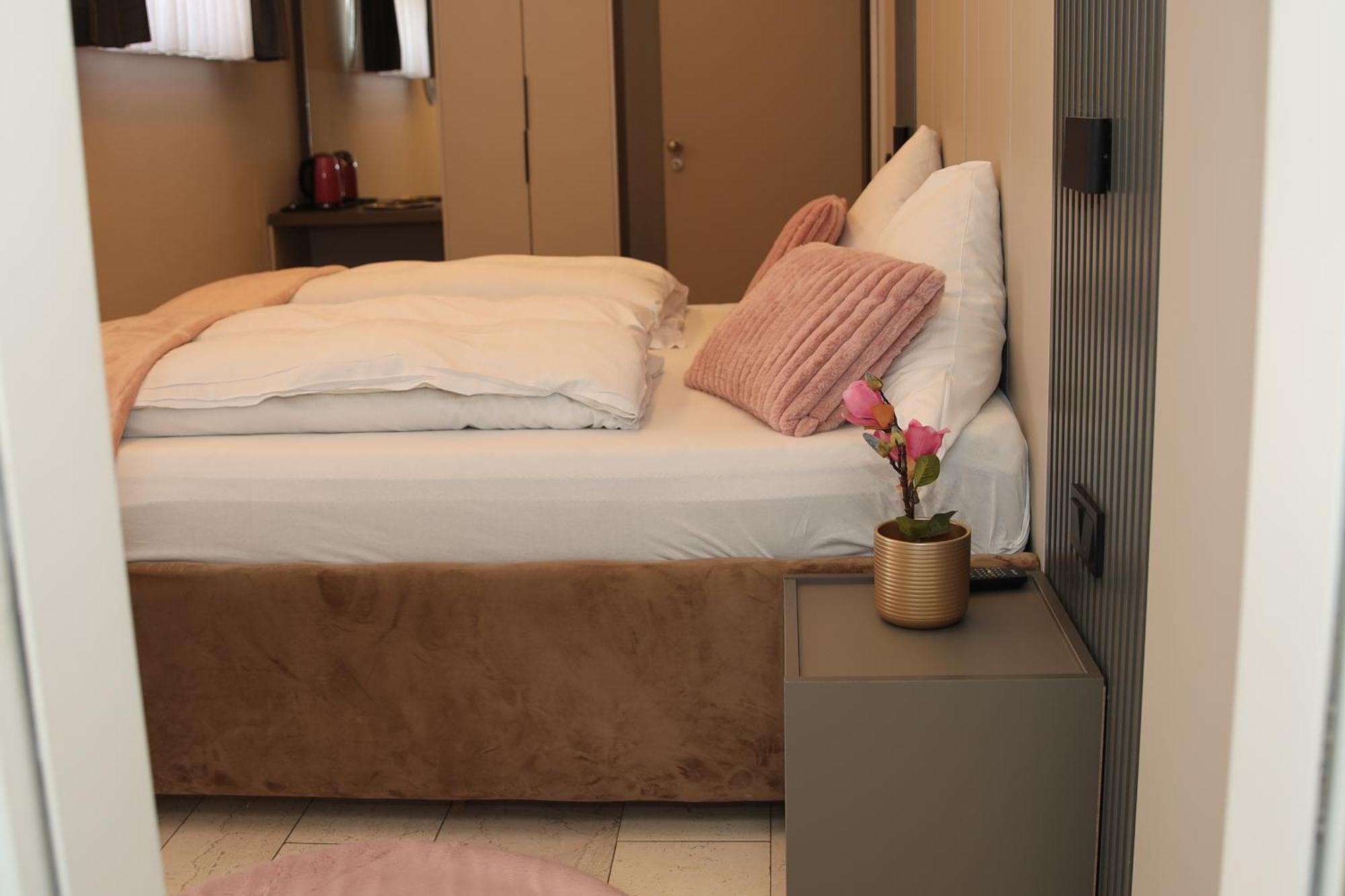 Hotel Hafez Бад Залцуфлен Екстериор снимка