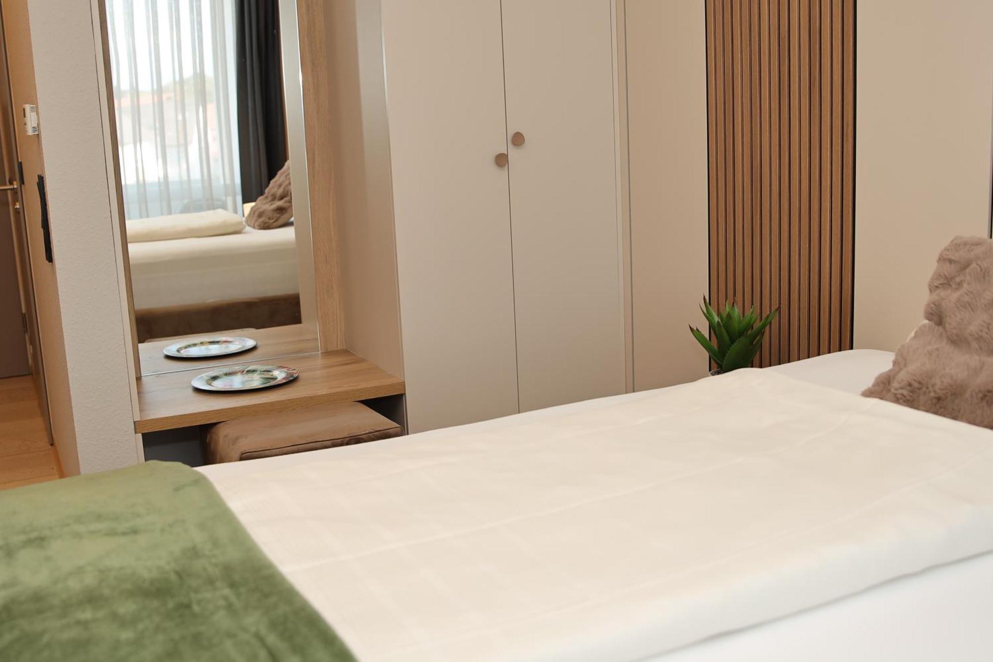 Hotel Hafez Бад Залцуфлен Екстериор снимка