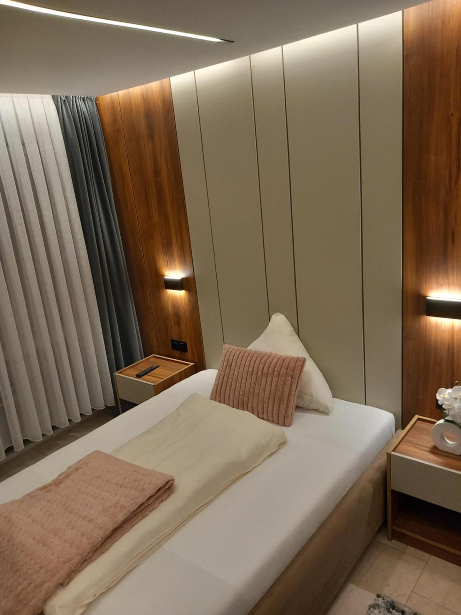 Hotel Hafez Бад Залцуфлен Екстериор снимка