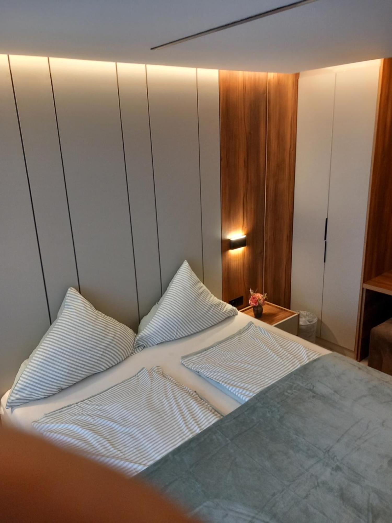 Hotel Hafez Бад Залцуфлен Екстериор снимка