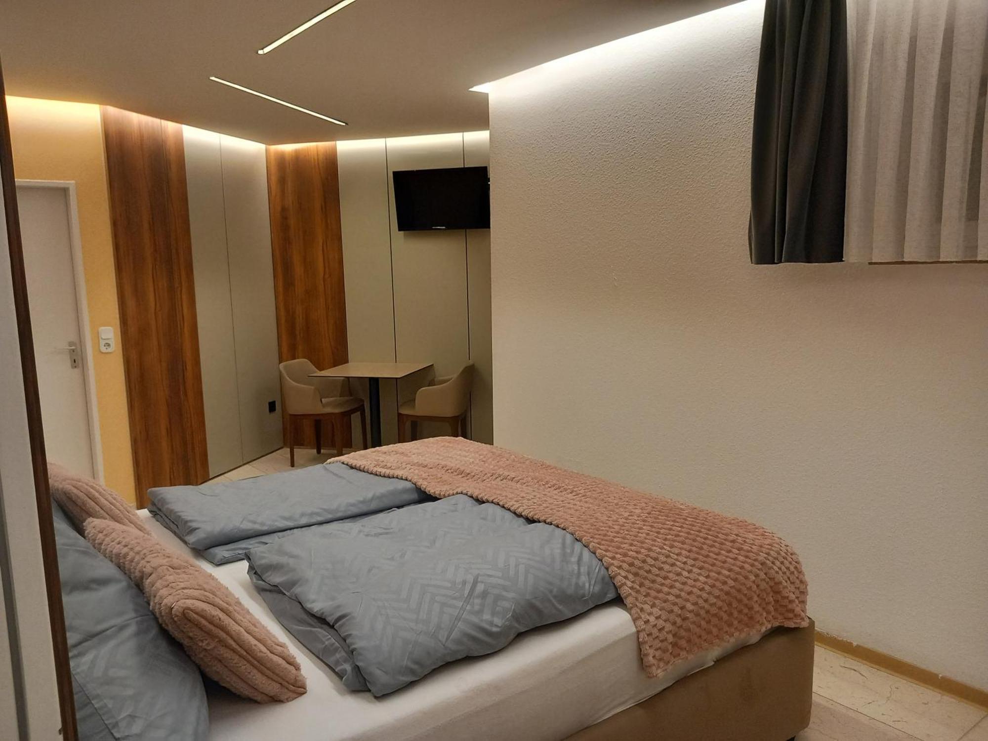Hotel Hafez Бад Залцуфлен Екстериор снимка