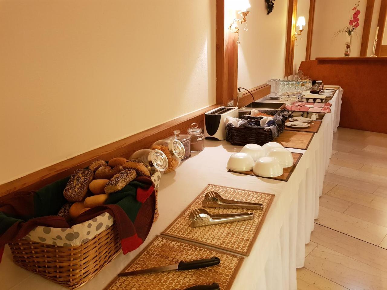 Hotel Hafez Бад Залцуфлен Екстериор снимка